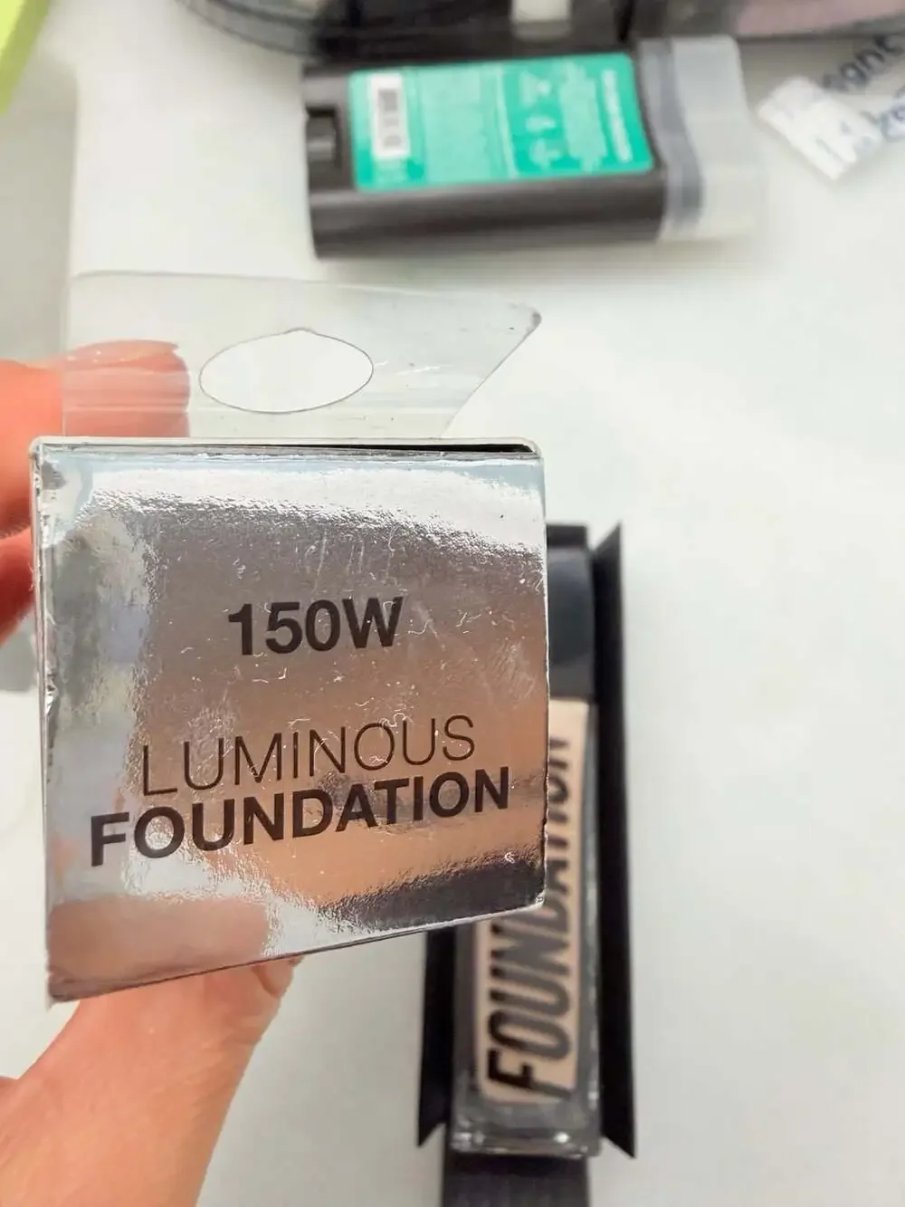 Anastasia Beverly Hills Luminous Foundation in 150W